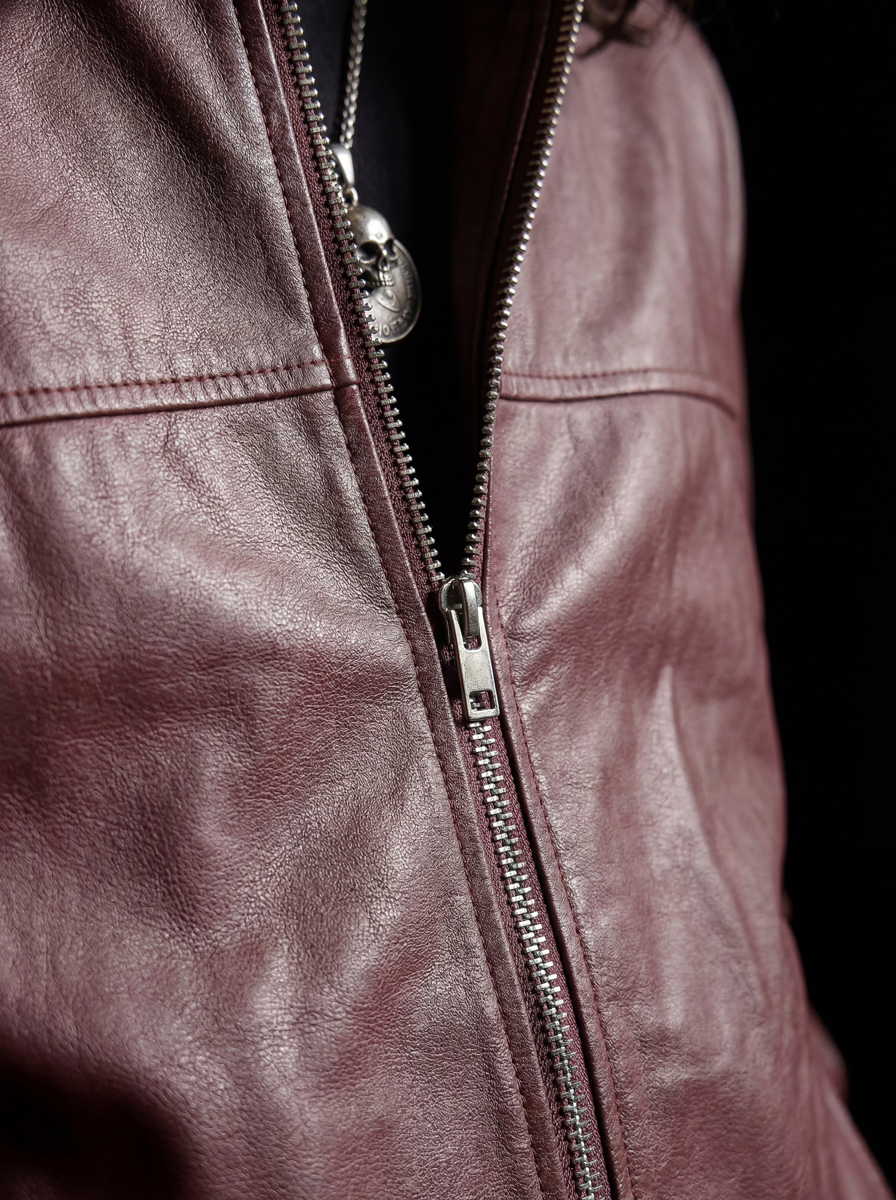 BLACK LEATHER JACKET